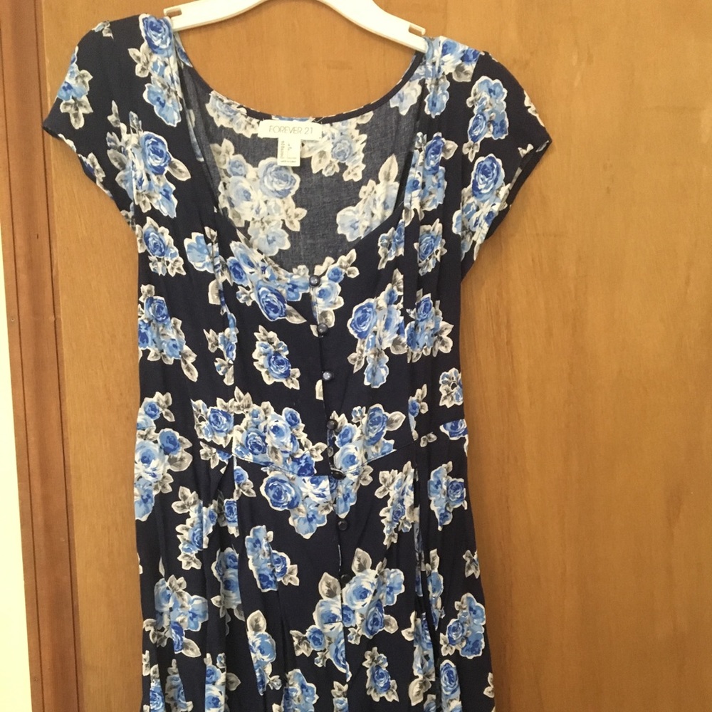 Forever 21 blue floral romper size large